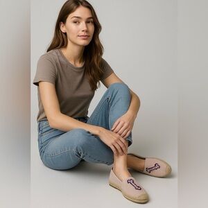 1118- Kate Spade New York Garden Giraffe Pale Vellum Size 8 B NWT